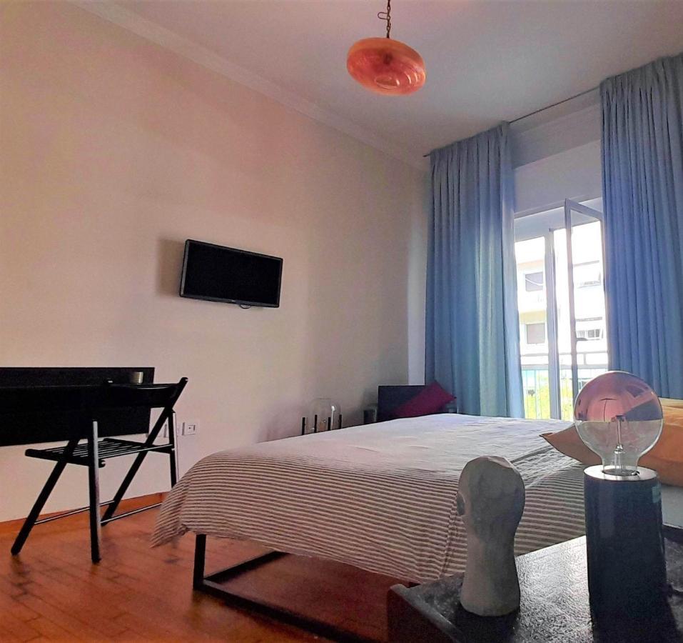 Apartment Stylish, Modern In Centre. *